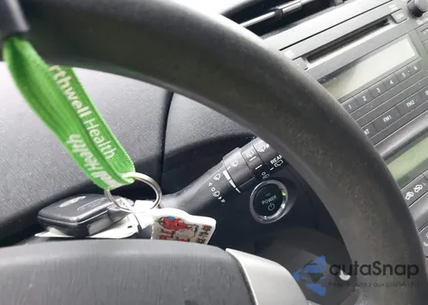 2011 Toyota Prius Three from USA, damaged, VIN JTDKN3DU4B5284912